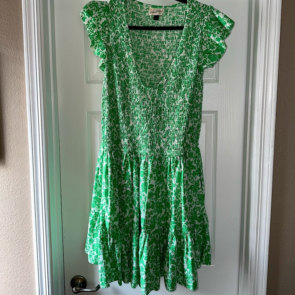 Universal thread XL green floral dress with pockets